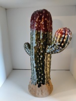 keramieken_groene_cactus_met_rode_bovenkant_merk_mica_1