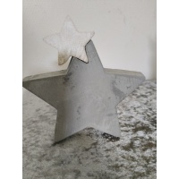 betonnen_ster_met_kleine_houten_ster