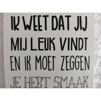 houten_onderzetter_tekst_ik_weet_dat_jij_mij_leuk_vindt